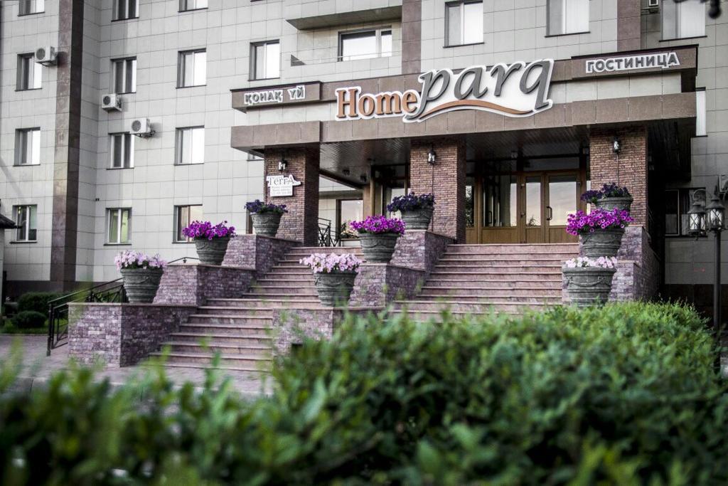 Hotel Home Parq Ekibasztuz Kültér fotó