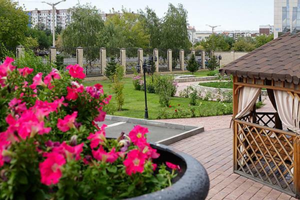 Hotel Home Parq Ekibasztuz Kültér fotó